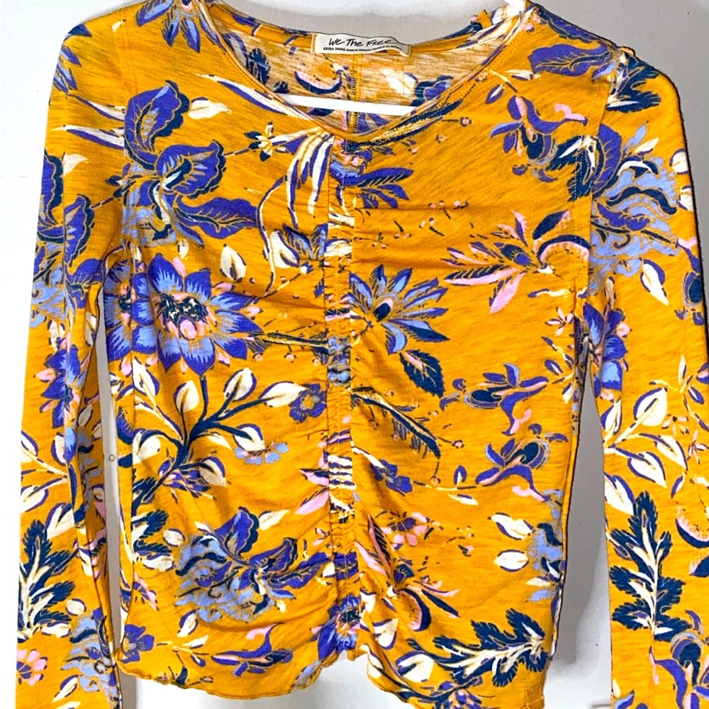 We the free Free people yellow and blue floral top NWT    Sz xs